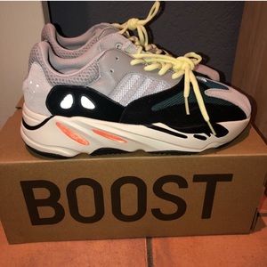 Yeezy Boost 700 Wave Runner